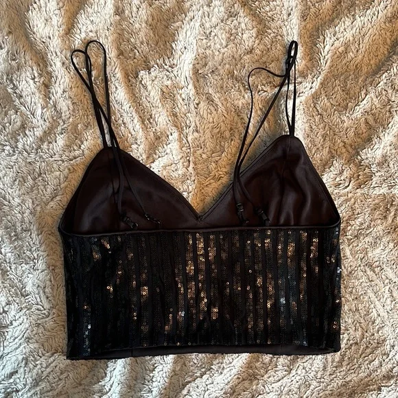 GUESS going out top - Picture 2 of 4